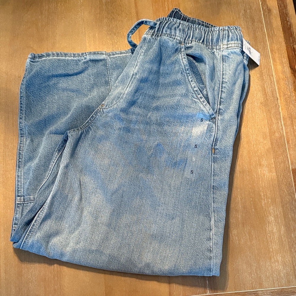 GAP Women's Light Blue Flare Jeans